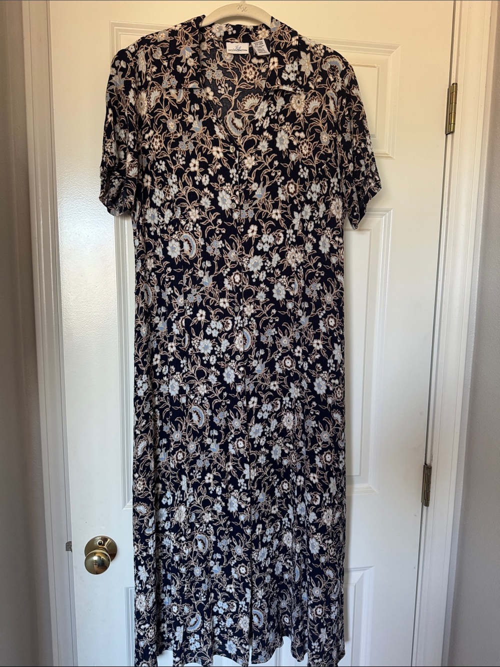 Jaclyn Smith Navy & Cream Floral Maxi Dress